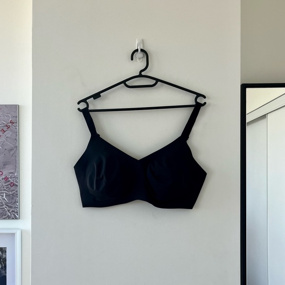 Knix Padded V-Neck Bra - Thin Strap - Picture 5 of 8